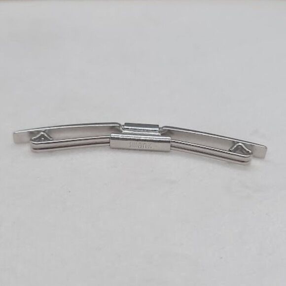 SWANK Collar Stay Clip - Picture 2 of 3